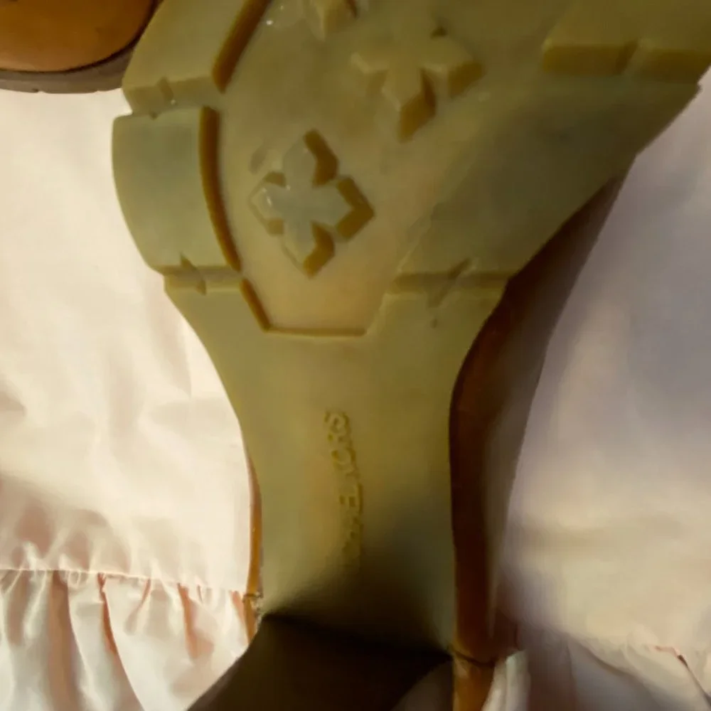 EUC Vintage Michael Kors Winter Warrior Leather Stacked Heels-8 1/2 - Picture 9 of 16